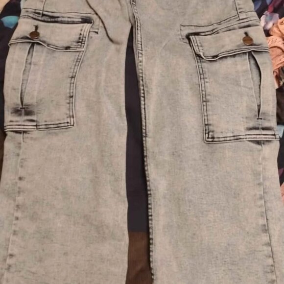 Denim - Women's Cargo Jeans